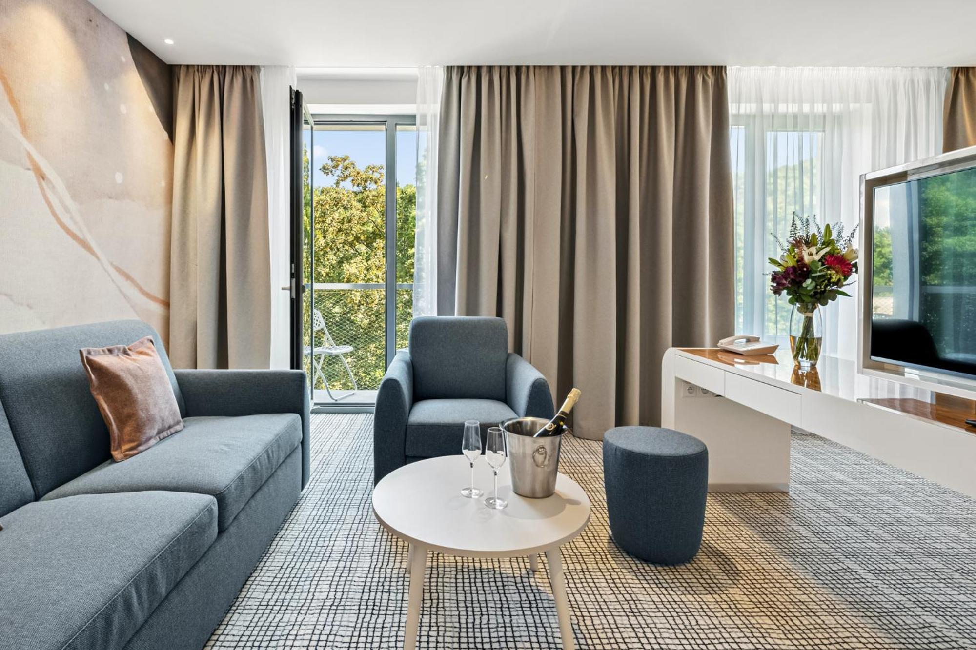 Junior Suite City View,1730027042:JPEG